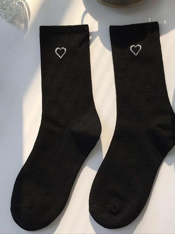 Women's 3 Pairs Heart Print Crew Socks, Casual Moisture Wicking Mid Calf Socks, Soft Comfy Breathable Hosiery for All Seasons Daily Wear 3