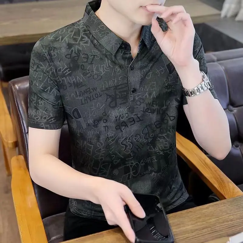 Áo Thun Nam Ngắn Tay, Hàng Mới Về Mùa Hè, Ngoại Cỡ, Thời Trang Thường Ngày Thanh Niên, Dễ Phối Đồ, Áo Polo Có Ve Áo, Thích Hợp Cho Nam Giới Menswear Có Cổ