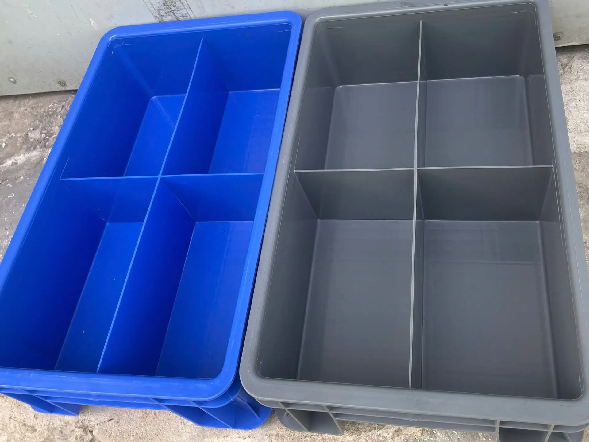 Khay nhựa PB2 kích thước 450x270x120mm chia 4 ngăn ,khay nhựa chữ Nhật đựng dụng cụ đồ nghề, ốc vít, nuôi cá đa năng
