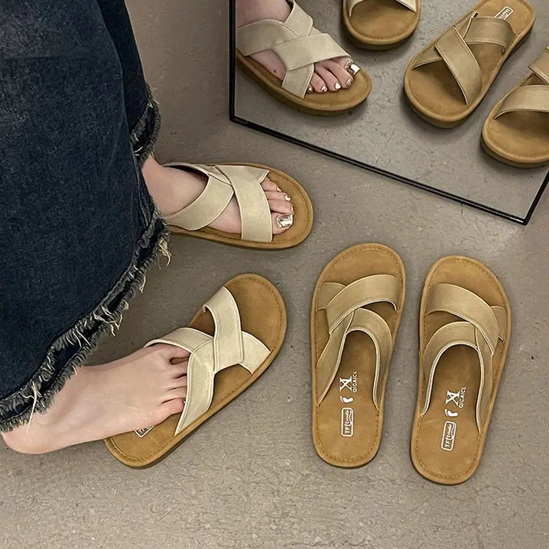 Soft soled cross strap slippers for women's summer outdoor wear 2025 new retro thick soled Boken beach vacation sandals