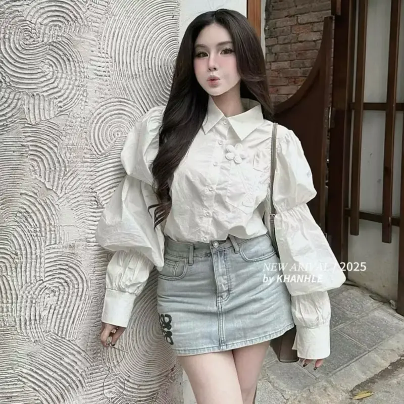 Áo Sơ Mi Đuôi Tôm Đính Nơ Hoa Tay Bồng hàng QCCC siêu sang