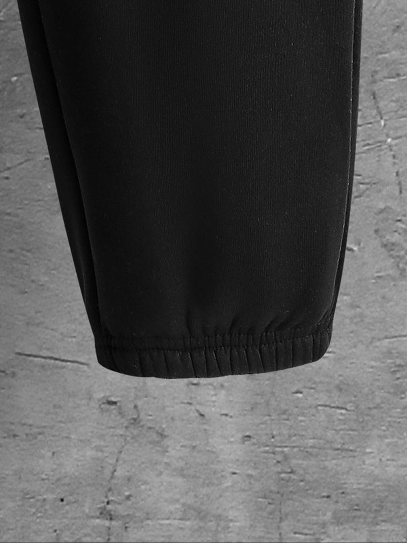 Product Introduction of Men's Skull Print Drawstring Waist Thermal Lined Sweatpants, Regular Fit Halloween Themed Casual Pocket Jogger Pants for Fall & Winter, Men's Trousers for Daily Wear 5