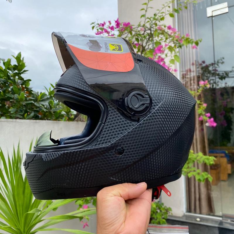 (Logo Ngẫu Nhiên) Mũ Fullface AGU Vân CacBon Helmet Nón Bảo Hiểm