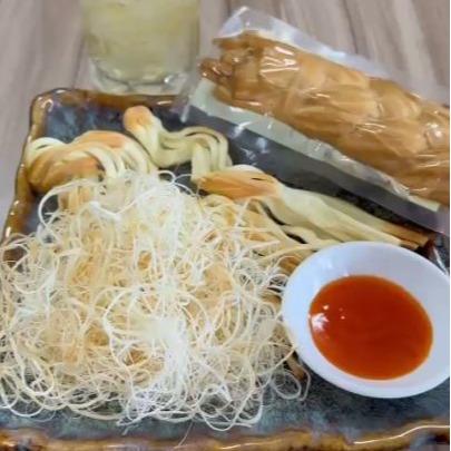 [COMBO 2] Phomai MẶN xé sợi hun khói Solse 100g Snack Food Ăn Vặt Chua Thức Ăn phô mai dây  hun khói Heo 2
