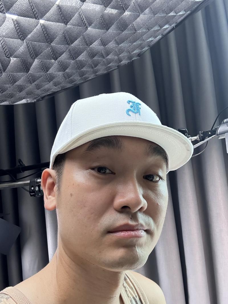 Product Introduction of Nón VÀNH THẲNG LƯỠI NGẮN logo chữ F nhỏ quai dây gài chất lượng cao Brand One Hat 24