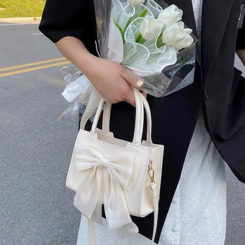 Túi Xách Nữ Đeo Chéo Đeo Vai Xách Tay Mini 2 Quai Đính Nơ dáng mini siêu xinh Bag Da Kem 4