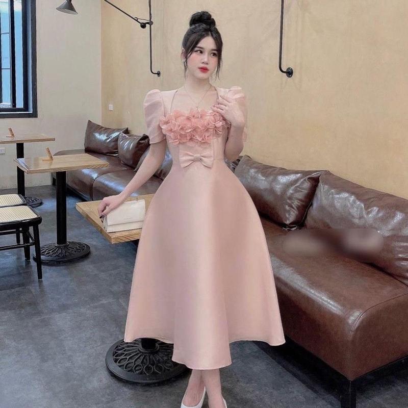 Lyra VTT001 - Đầm tafta dáng dài đính hoa ᵰgực thắt nơ eo siêu xᶖnh