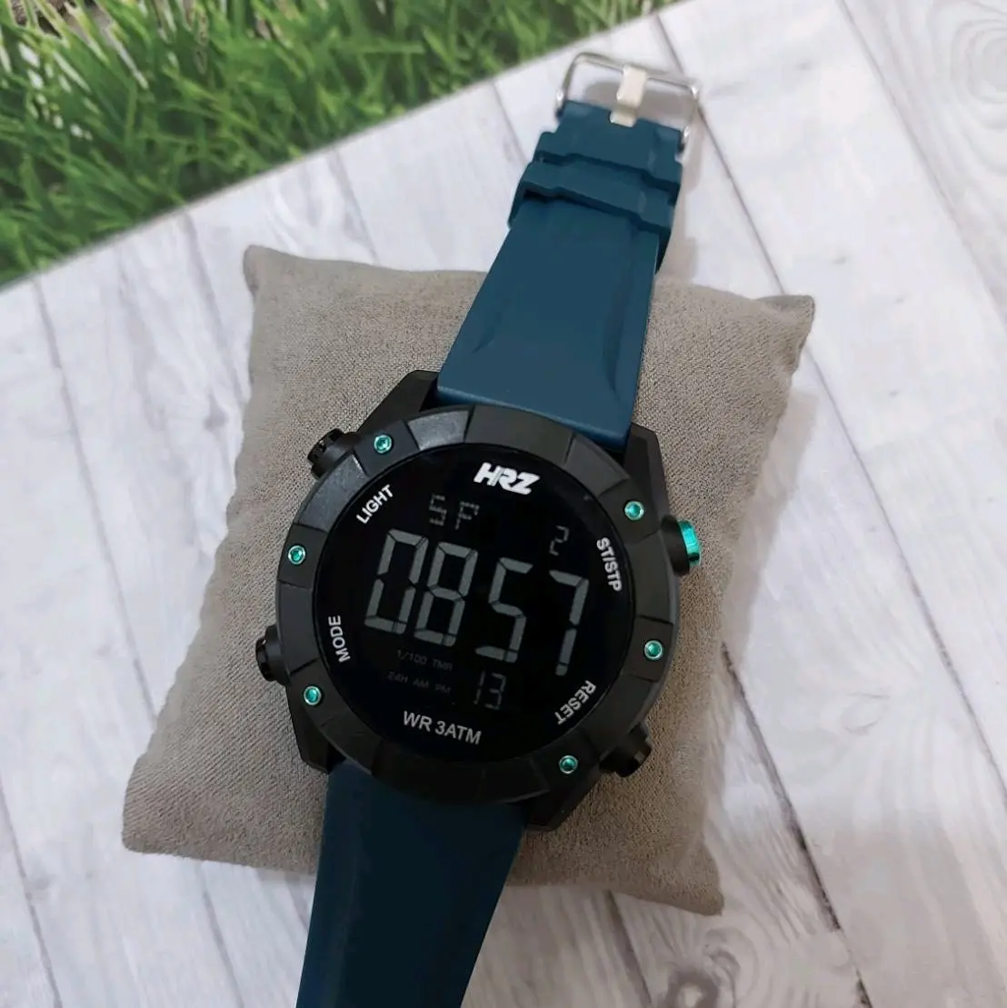 JAM TANGAN PRIA COWOK ORIGINAL BERGARANSI BRAND HRZ Watches white hitam water resistant tidak ada tali abu digital