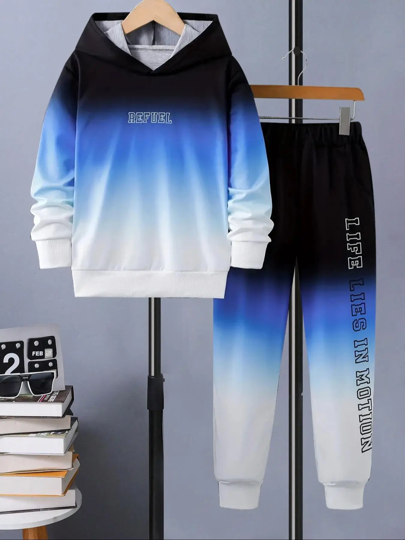 Two-piece Set Boy's Ombre Letter Print Hoodie & Sweatpants Set, Casual Long Sleeve Hooded Sweatshirt & Jogger Pants for Spring & Fall, Kids Clothes for Daily Wear