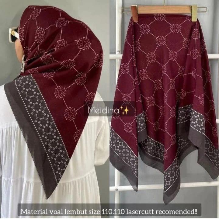 hijab segi empat mewah voal motif luna marun Muslim Square Kerudung Katun 1