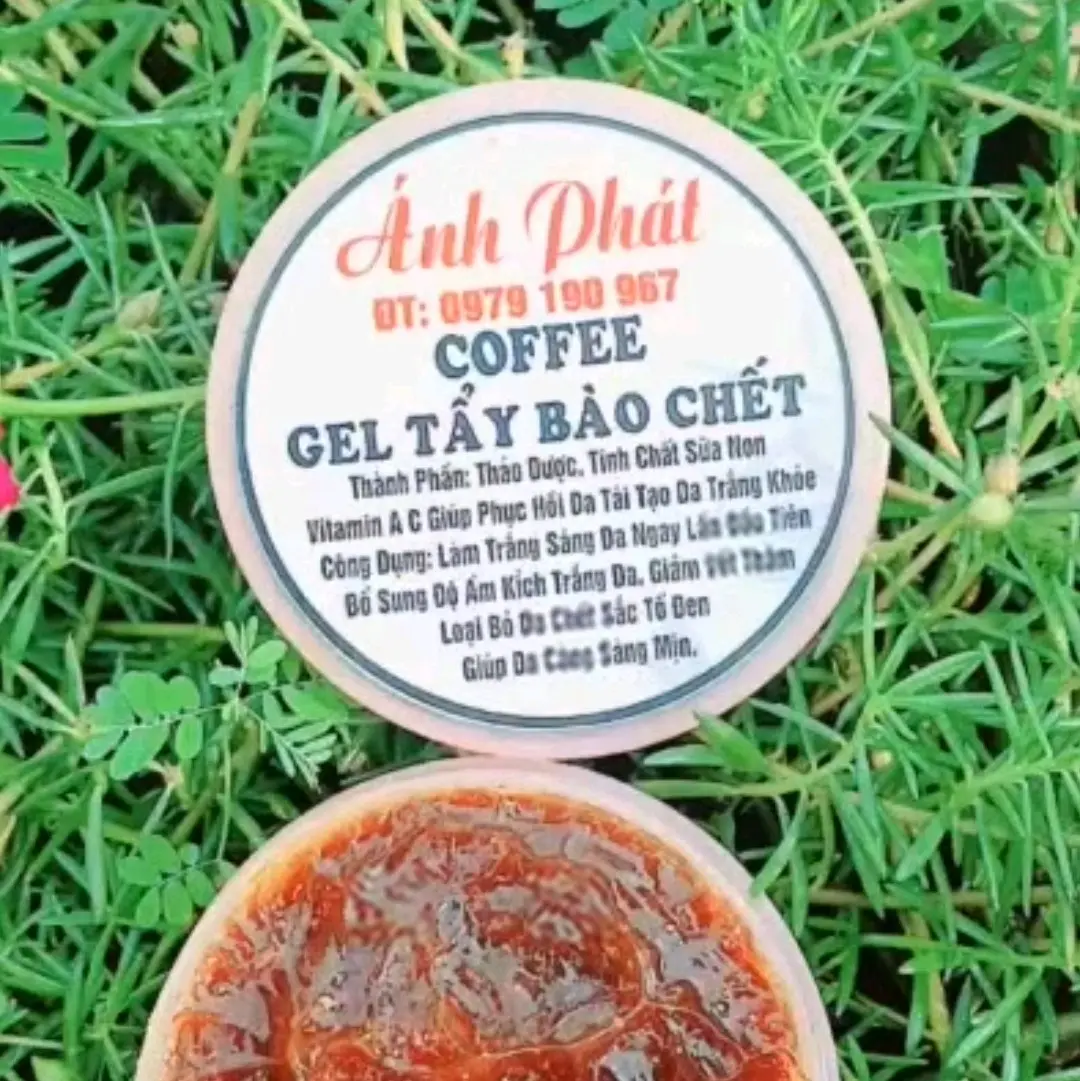 Gell tẩy tế bào chết cafe hộp 300gram ( mả số 10 ) hổ trợ  làm trắng sáng da . loại bỏ các sắc tố đen , bụi bẩn bám trên da  Women