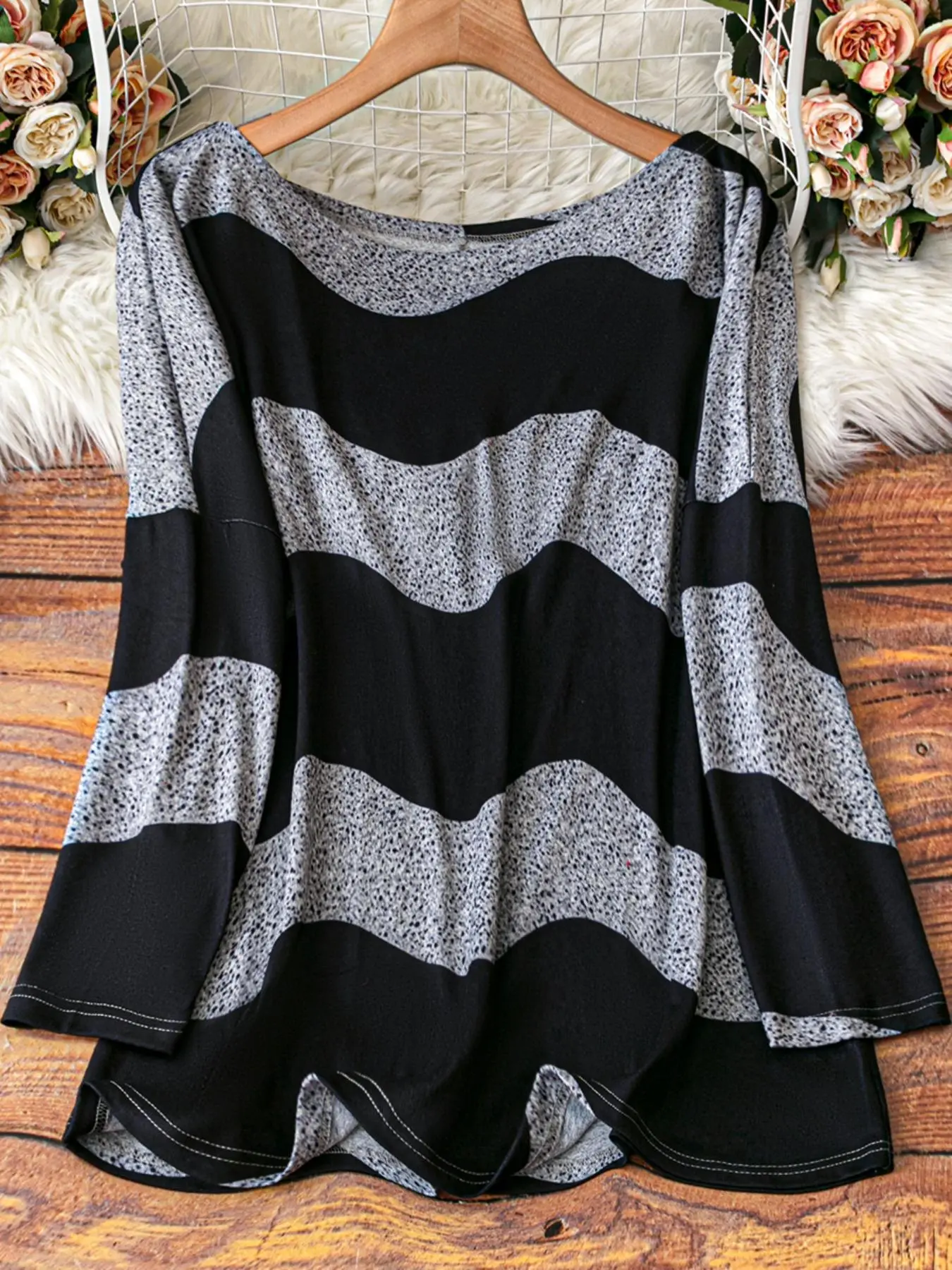 Plus Size Geometric Print Round Neck Long Sleeves Crewneck Tee, Womenswear for Streetwear, Casual Star Print Boat Neck Drop Shoulder T-Shirt, Summer Clothes