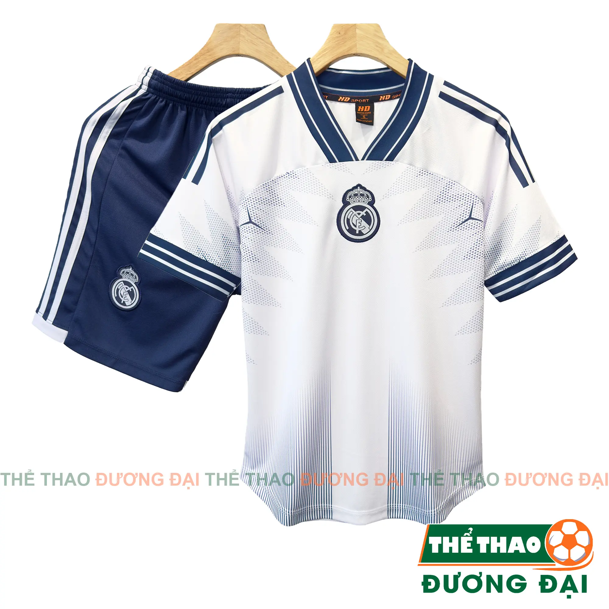 Quần Áo Bóng Đá Real Trắng Xanh 2024 Thun Mè Cao Cấp Thoáng Khí Thể Thao Đương Đại