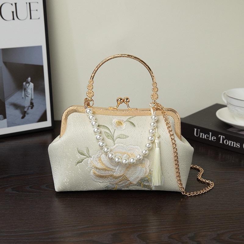 Túi xách gấm thêu hoa TẶNG kèm quai Ngọc và móc tua rua mặc áo dài, sườn xám, cổ phục Bag Nữ Kem Da Len