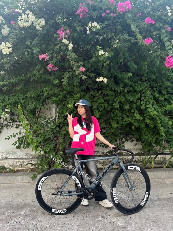 XE ĐẠP SINGLE SPEED XÁM KHÓI NEW 100%.