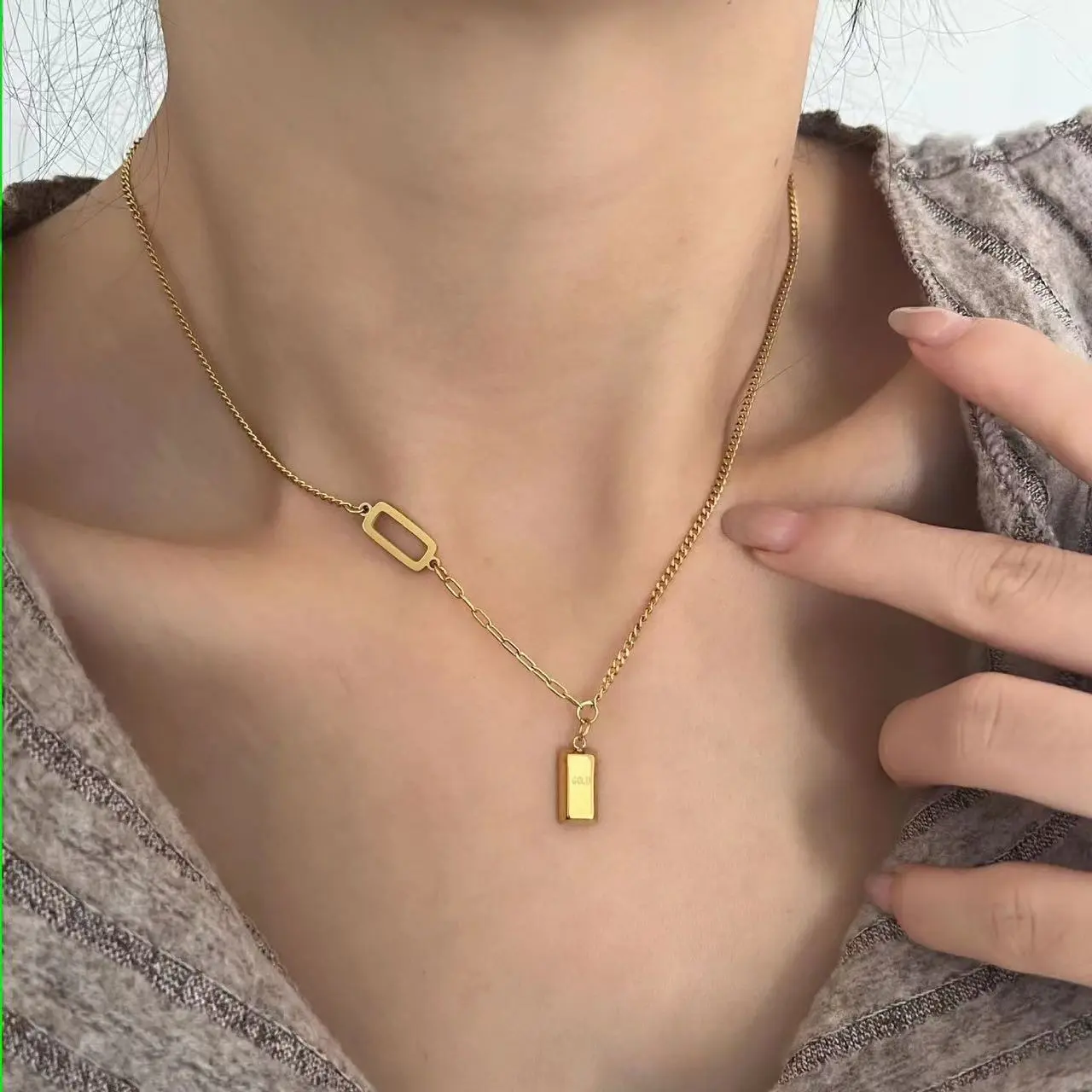 Titanium Steel Wealthy Gold Small Gold Brick Necklace Small Gold Bar Pendant Fashionable and Simple Titanium Steel Non Fading