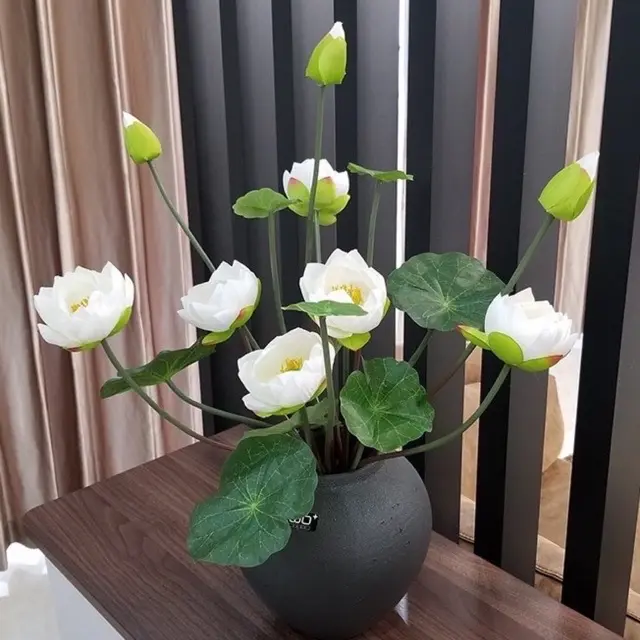 Cành sen cỡ lớn 3 hoa,1 nụ, dài 72cm hàng thái loại sịni