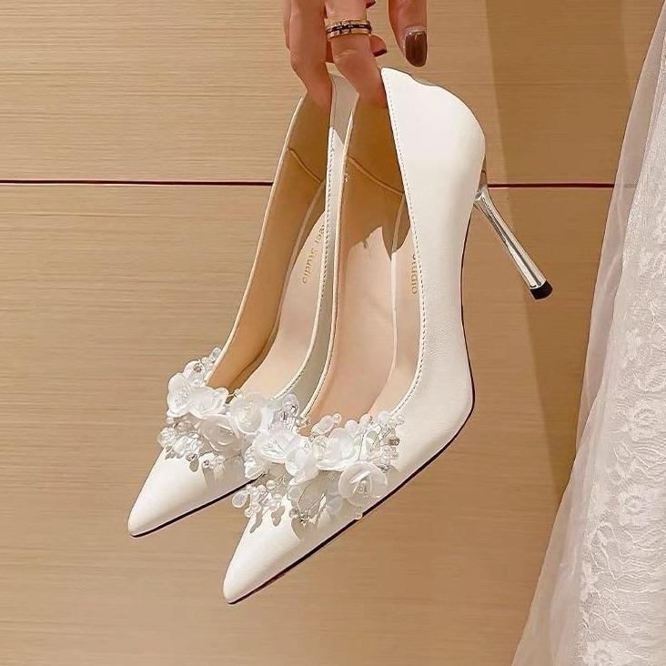 [Tuyết Lê] GIÀY CƯỚI CÔ DÂU -H73- GIÀY TRẮNG ĐÍNH HOA ĐÁ NGỌC TIỂU THƯ - 9cm - Phom 1.5 ( chân gày bé lùi size) Nữ Shoes Có Quai