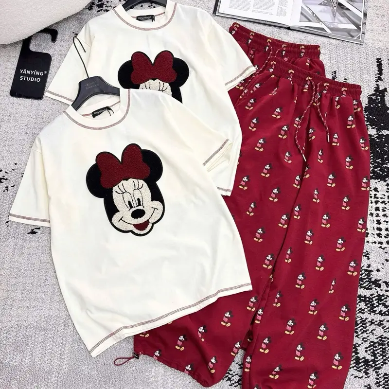 Bộ áo MK be và quần MK đỏ Hangtongquangchau