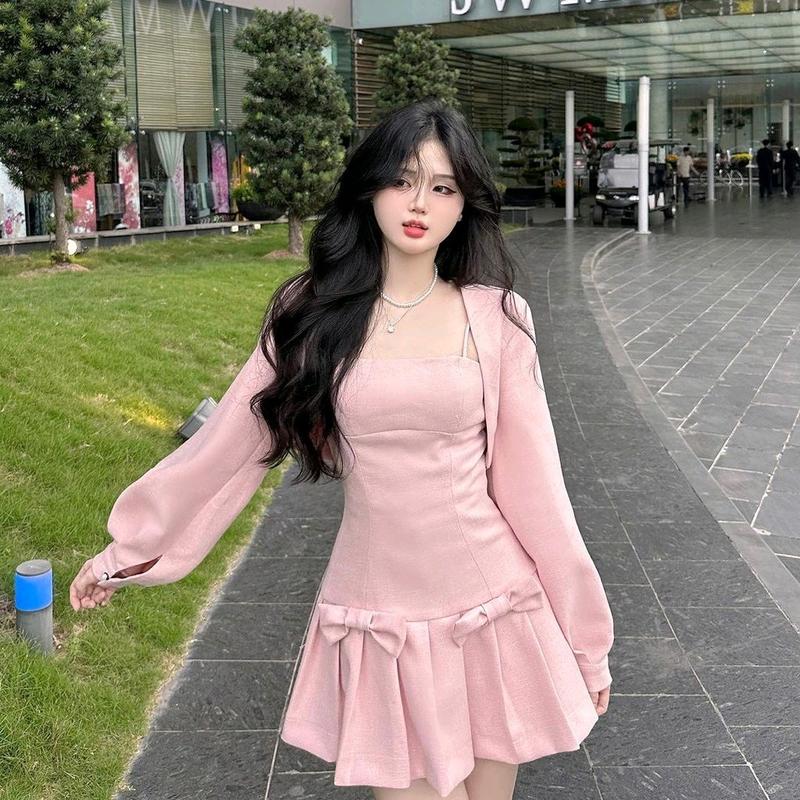 Sét váy đầm tiểu thư màu hồng cực ngọt, gồm đầm kèm áo khoác vải lenin gân,vải dạ dày dặn, có mút ngực, có quần trong, 3 màu như hình Nữ Women