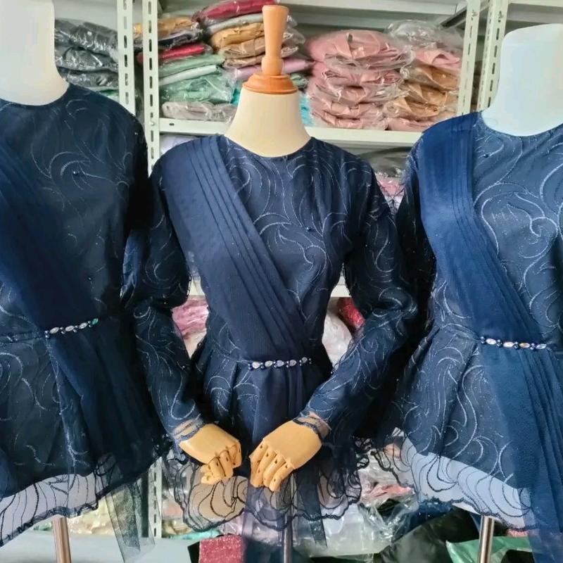 kebaya wisuda kebaya pagar ayu warna navy 1