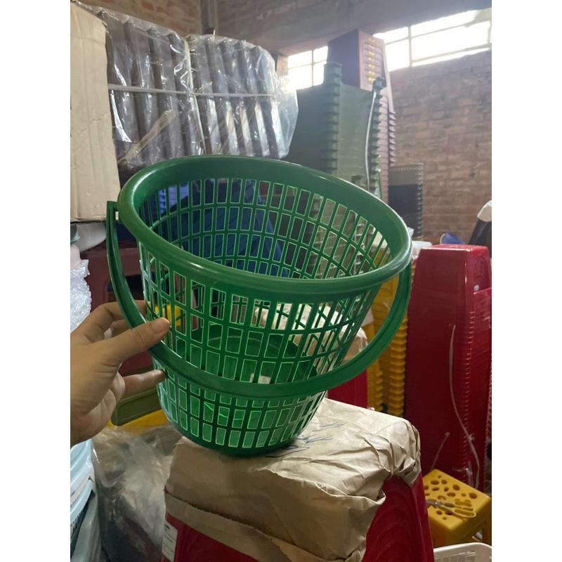 Sọt rác nhựa có quai giá rẻ GL 9109 cho nhà hàng, quán ăn - Thùng Rác t hùng chữ nhật 3