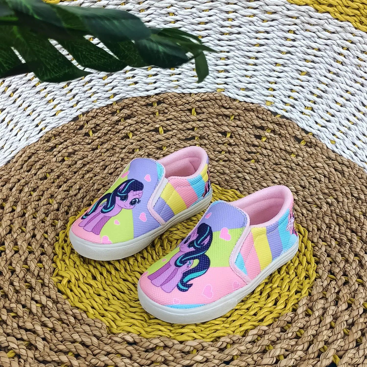 Sepatu anak kuda poni ungu