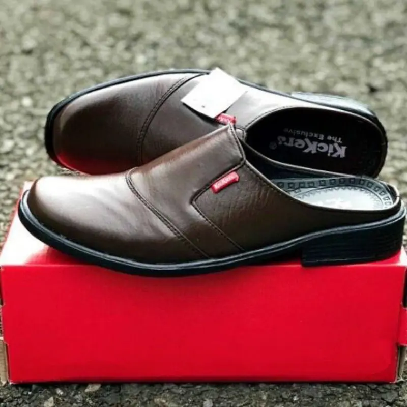 SANDAL SEPATU PRIA CASUAL BUSTONG MURAH KUALITAS BAIK Kickers Kasual Shoes Selop Karet 2