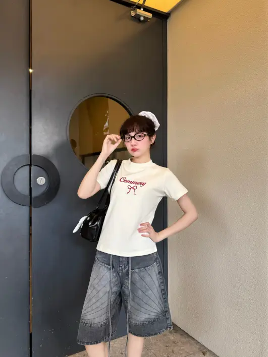 Áo Baby Tee CEMMERY Local Brand Chính Hãng Ribbon Baby Tee 2 Màu Cổ Cao Nữ Women Top Cổ Tròn | BigBuy360 - bigbuy360.vn Áo Baby Tee CEMMERY Local Brand Chính Hãng Ribbon Baby Tee 2 Màu Cổ Cao Nữ Women Top Cổ Tròn | BigBuy360 - bigbuy360.vn