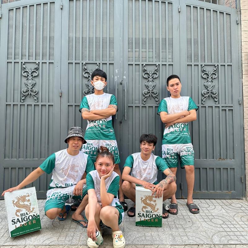 Bộ Đồ Bia SAIGON Xanh Nam Nữ - Nguyên Set Mặc Nhà Đi Chơi Mặc Nhóm Họa Tiết Mới Chất Thun Lạnh 3 size Từ 10-95kg