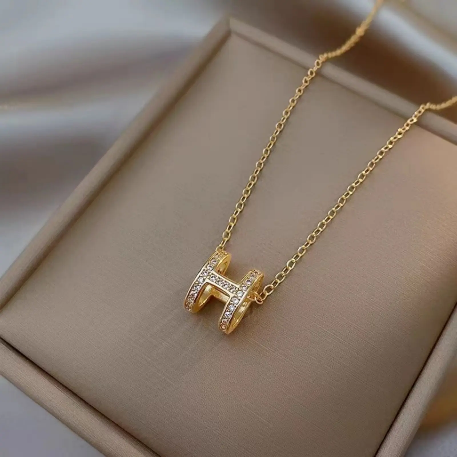 Kalung Berlian Fashion Huruf H Titanium Cewek Baru Wanita Fashion Selera Desain Hadiah