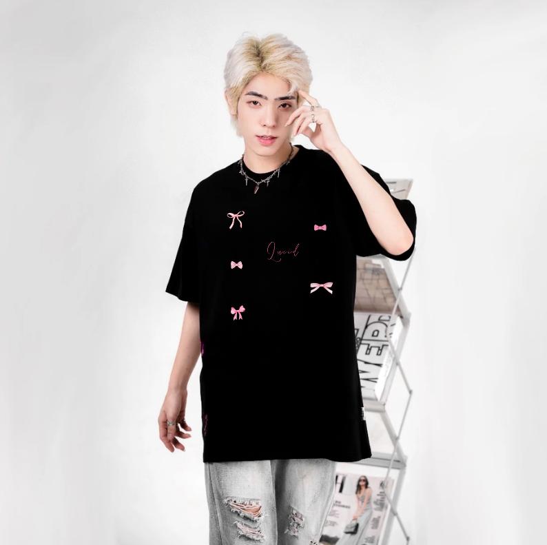 Áo thun Nam Nữ in hình nơ hồng lucid dễ thương, in nhiệt phù hợp cho cả nam và nữ- Chất vải Cotton co dãn 2 chiều mát mẻ, thoáng khí, siêu thấm hút - Top, Cổ tròn, Unisex, Menswear, Womenswear 2