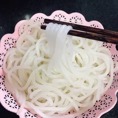 Bún bò Huế Duy Anh Foods gói 400gr 1
