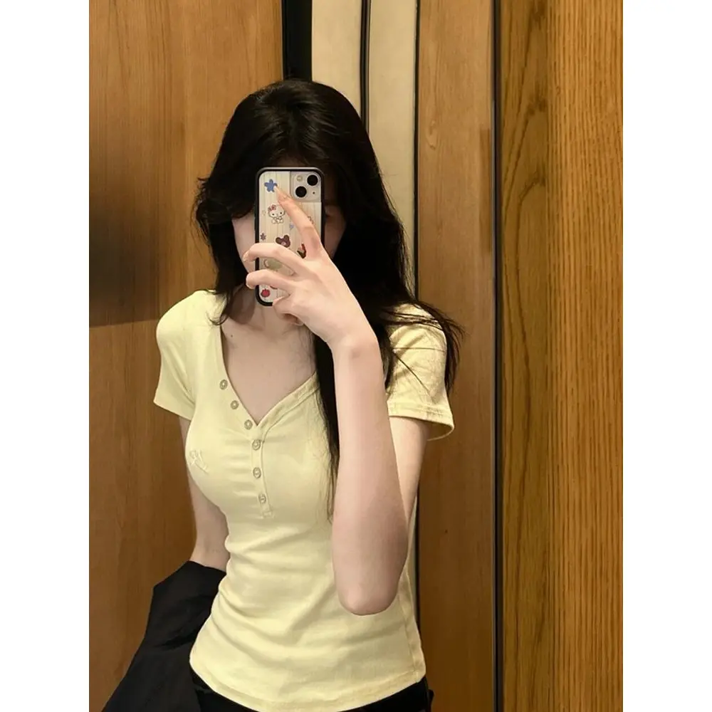 It’s Really White!!! [Chick Tender Yellow] Sweet and Spicy Peach Heart Collar Right Shoulder T-shirt for Women INS Slim Slimming Top