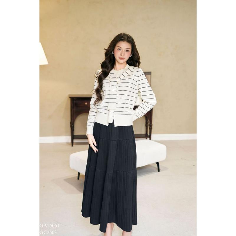 TIINSTORE Áo len dài tay cổ tròn kèm khăn quàng form vừa chất len mềm basic freesize GA25051