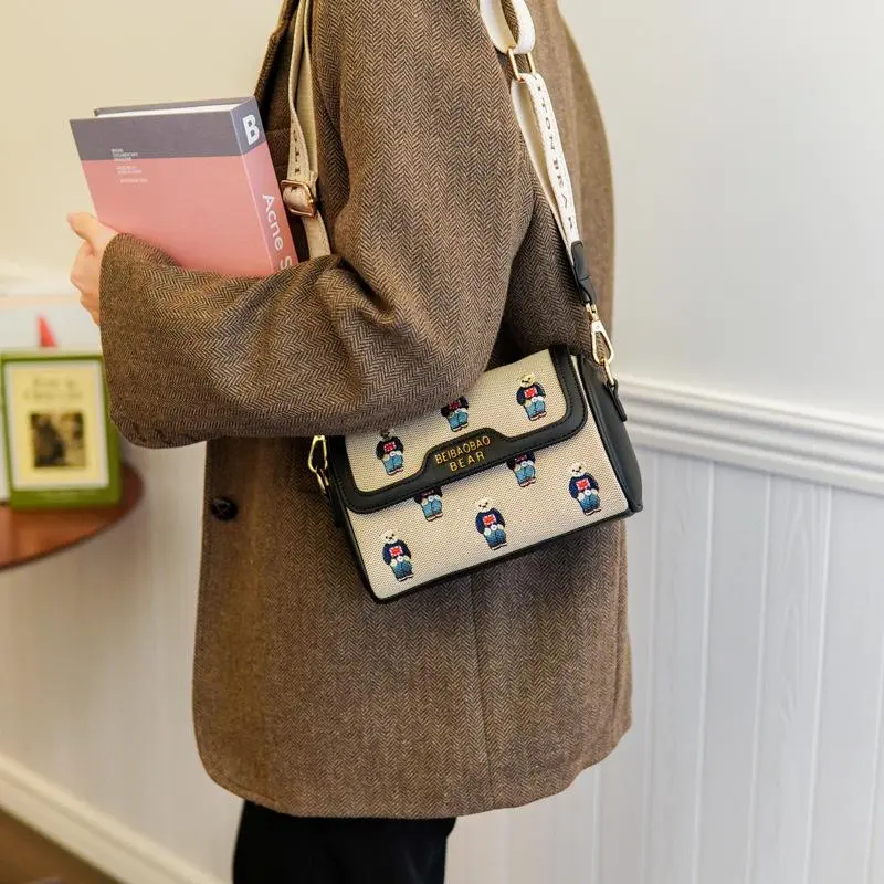 Túi Xách Nữ deo chéo Da Vải Thêu Gấu Đựng Vừa Điện Thoại Đeo Vai Bag Nhung Kem Đeo Chéo Jean 5