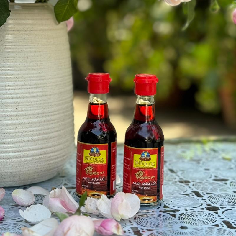 Set 2 Chai Nước Mắm Cốt Phú Quốc Quốc Vị Độ Đạm 40N Truyền Thống Chai Thủy Tinh 60ml Cá Cơm