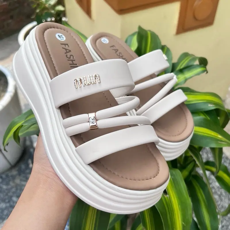 Dép nữ. Quai da mềm đế xuồng cao 6cm.(Mẫu 1)