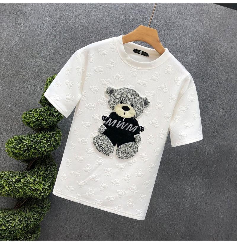 Product Introduction of Áo Thun ngắn Tay Thêu Hình Gấu, Dành Cho Nam Giới Trẻ Trung Và Đẹp Trai, Cổ Tròn, Hàng Mới Về Mùa Hè 2023, Phong Cách Hoạt Hình, Tay Lửng, Áo Thun Nam 3