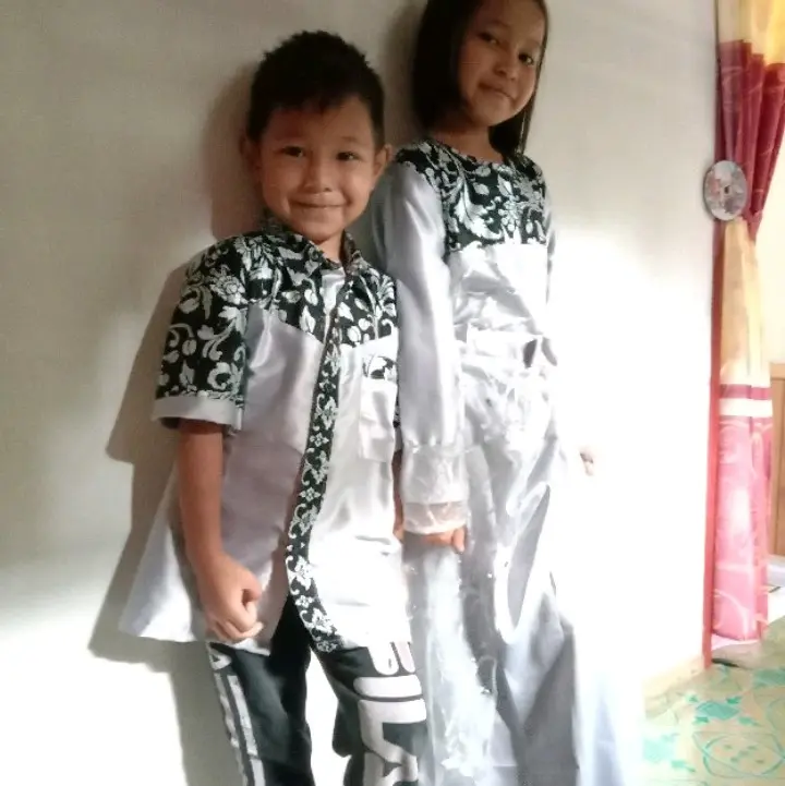 (jual satuan) couple keluarga gamis brukat batik kondangan set baju keluarga gamis brukat mix batik prodo Sarimbit 2