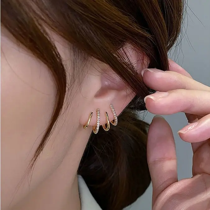 Anting Wanita 4 layer  Tusuk Trisula Cantik Karet Earrings 1