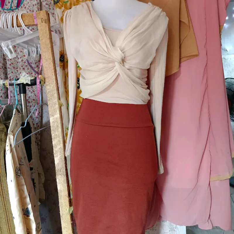 ATASAN,  DRES, CELANA CO DISINI 0
