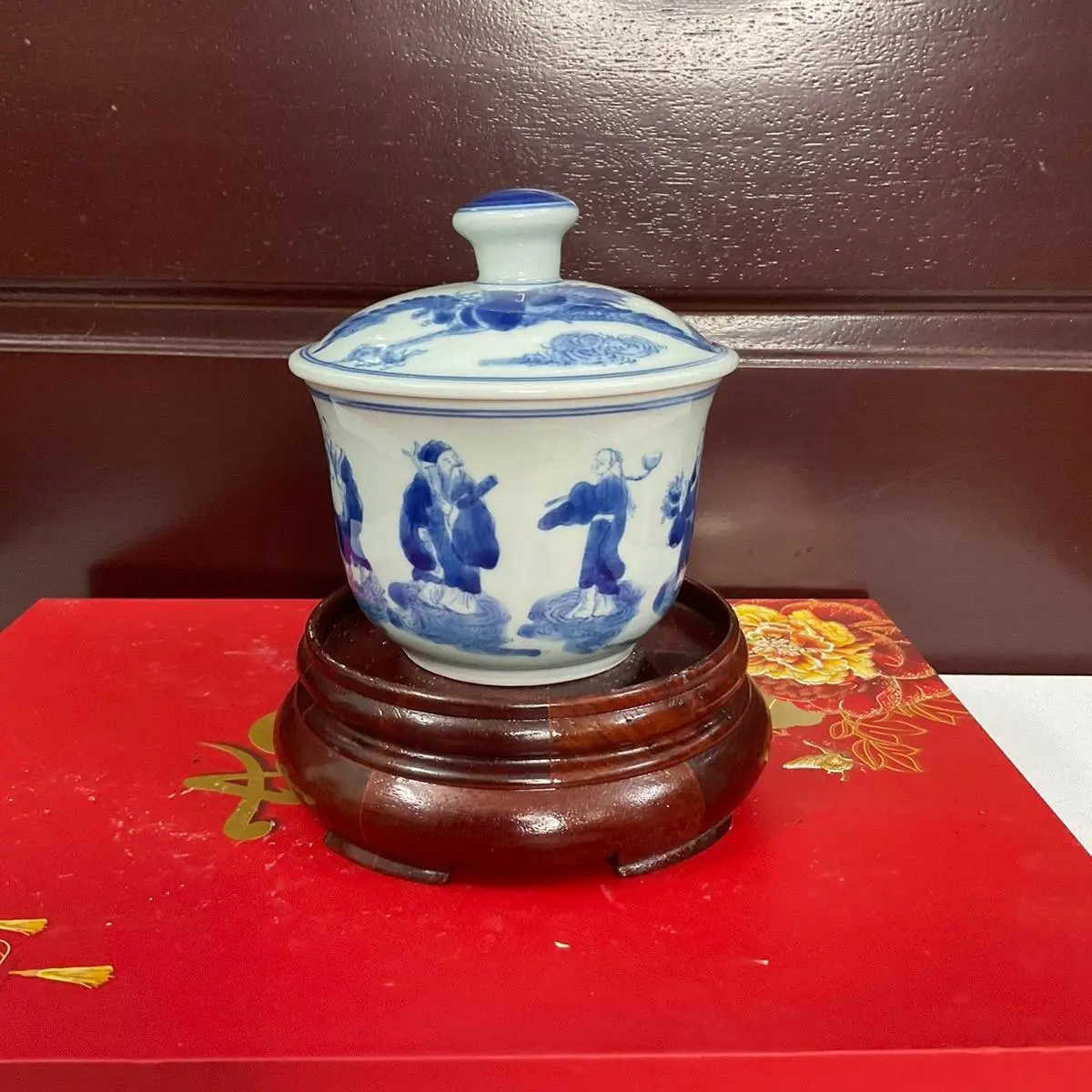 Bát - hũ có nắp Bát Tiên sứ men Lam cao 13cm