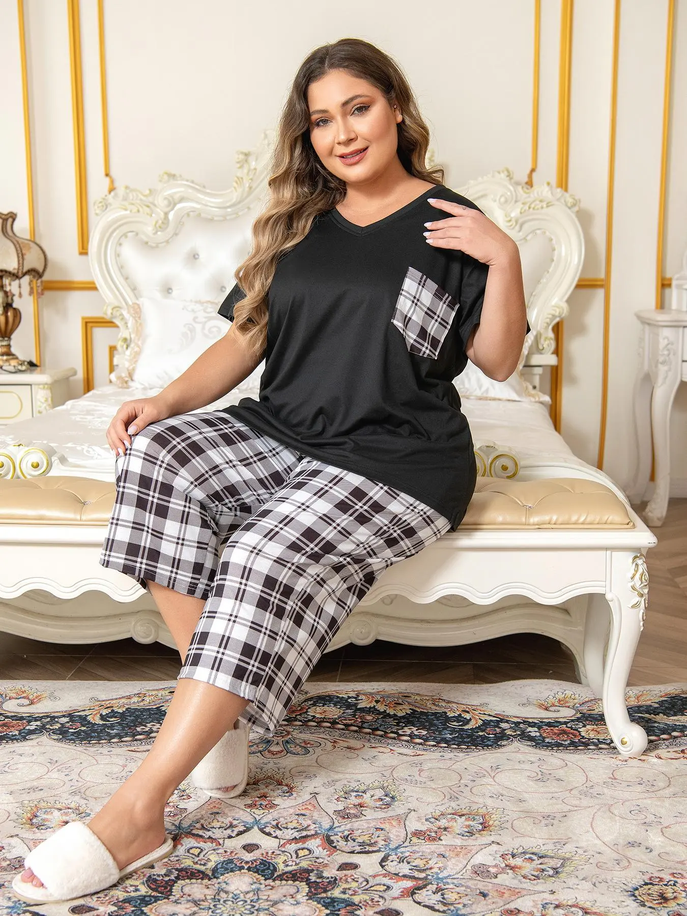 【Plus Size】 V Neck Tee & Plaid Print Pants Pyjama Two-piece Set, Casual Comfy Short Sleeve T-shirt & Pants Pj Set, Women's Sleepwear for Spring & Fall, Pajama Sets, Glam Lounge Wear, Pajamas, Loungewear