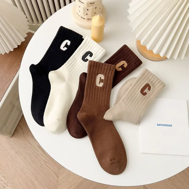 Set 5 Đôi Tất Cao Cổ Tông Nâu Họa Tiết Chữ C Siêu Hot Phong Cách Hàn 4