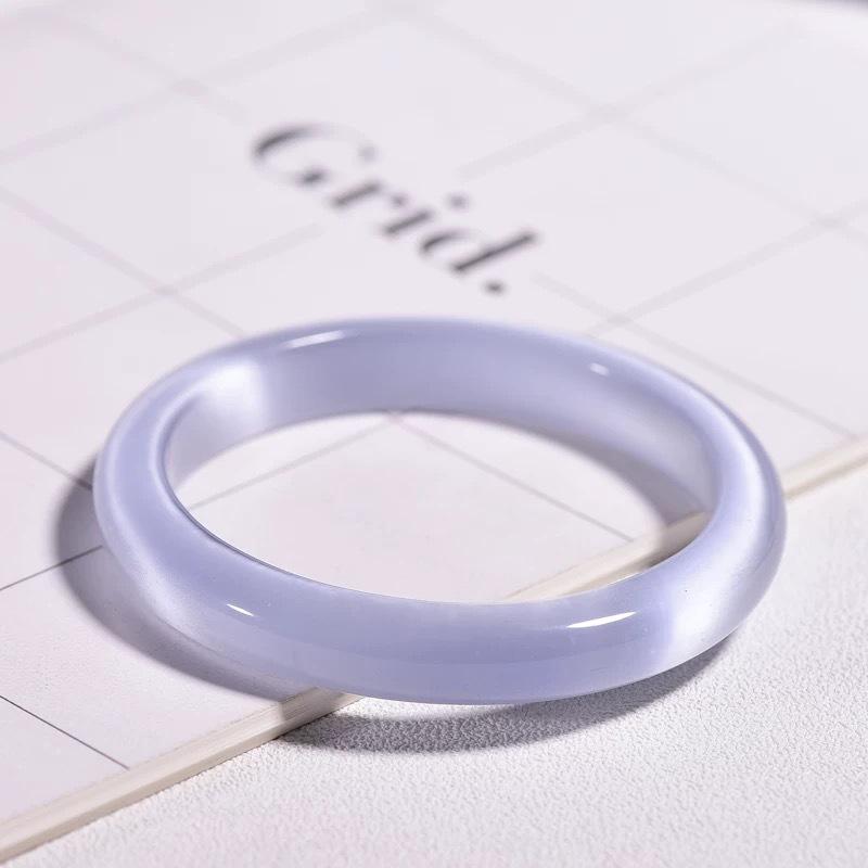 Product Introduction of White Moonlight, Ice Blue, Champagne Gold Cat Eye Stone Bracelet Jewelry 5