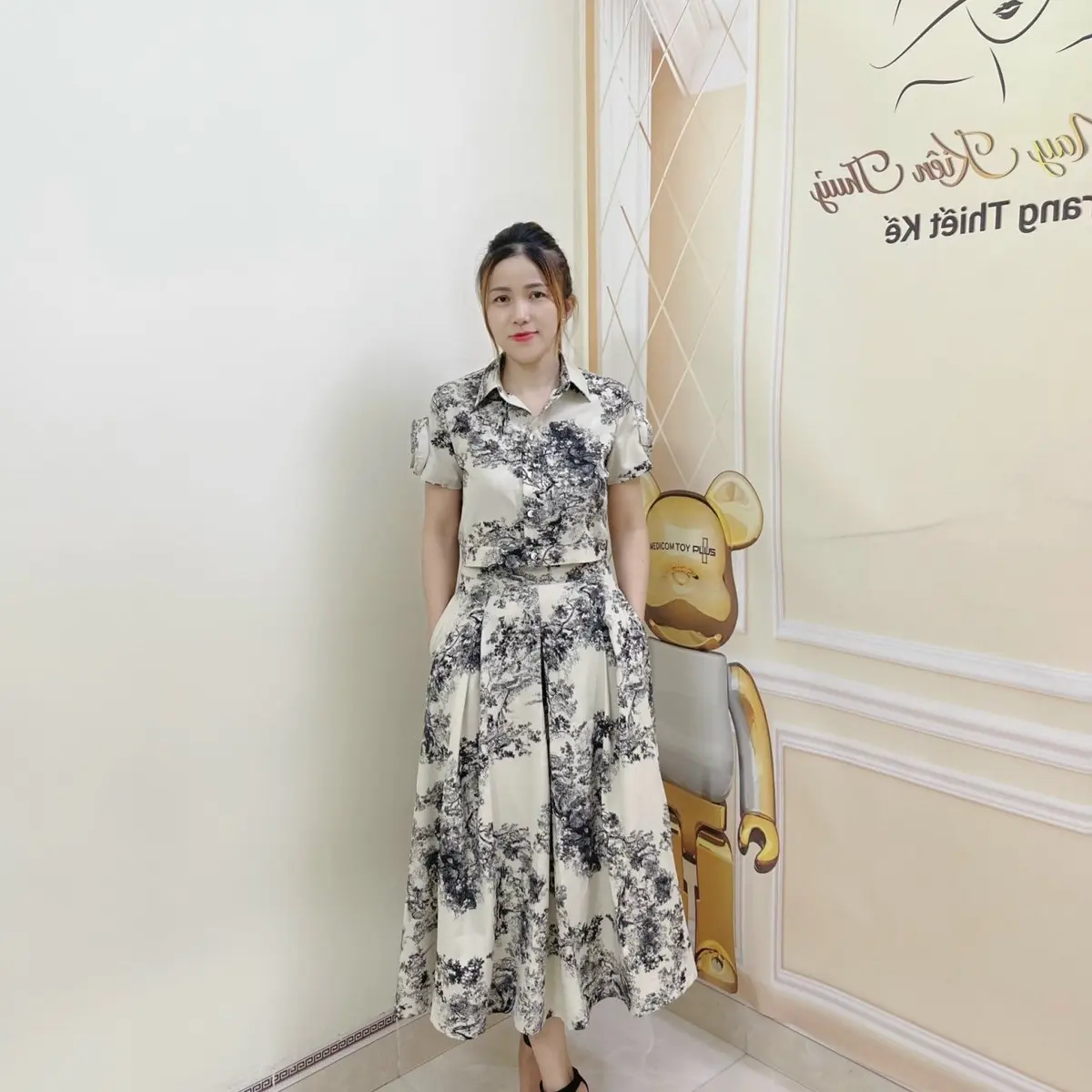 Sét Áo Cổ Đức Ngắn Tay Kèm Chân Váy Xếp Ly Phom Sang Xịn Dễ Mặc