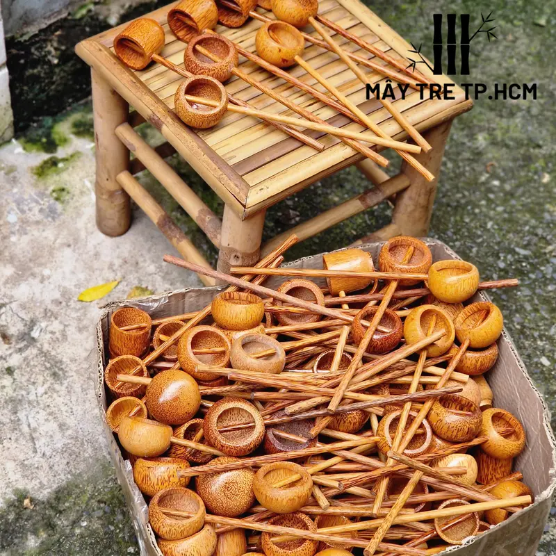 Cống múc rượu bằng gỗ dừa bến tre, gáo múc rượu, gáo múc nước trang trí chụp hình làm decor 8