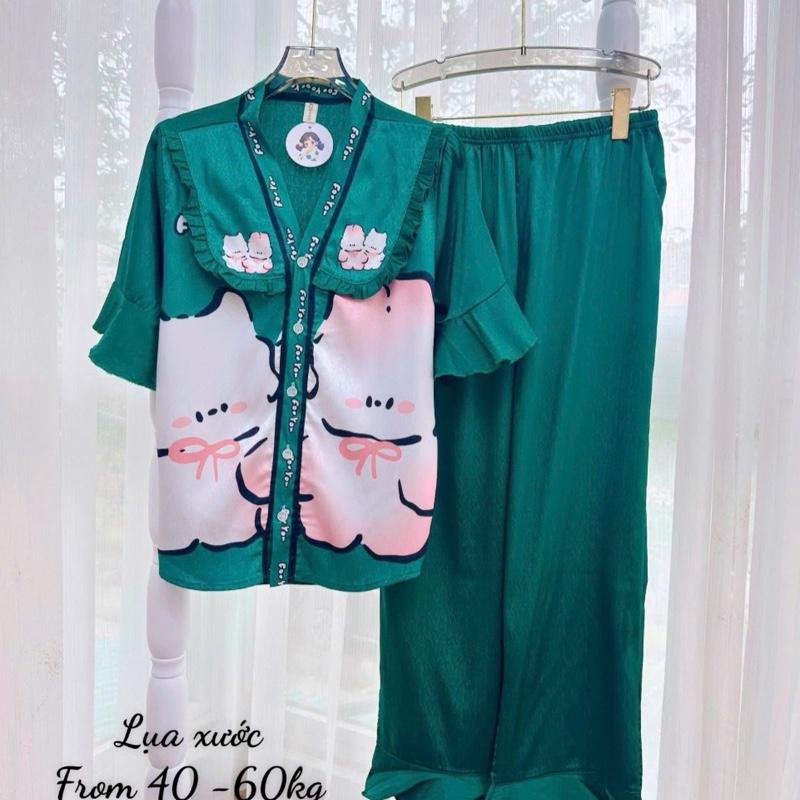 Size 40-60kg - Bộ Lụa Xước Ánh Kim Tay Ngắn Quần Dài Cao Cấp Cổ Tim Viền Bèo In Họa Tiết 5D Queen Mềm Mát Mặc Nhà Cao Cấp TNQD Women Nữ Quần Ngủ Sen Voi Pijama Kem Voan 2