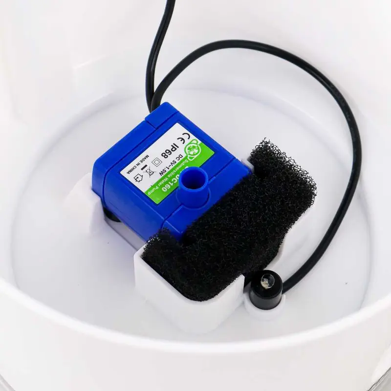 Water Dispenser Fountain Tempat Minum Anjing 2.4L 5